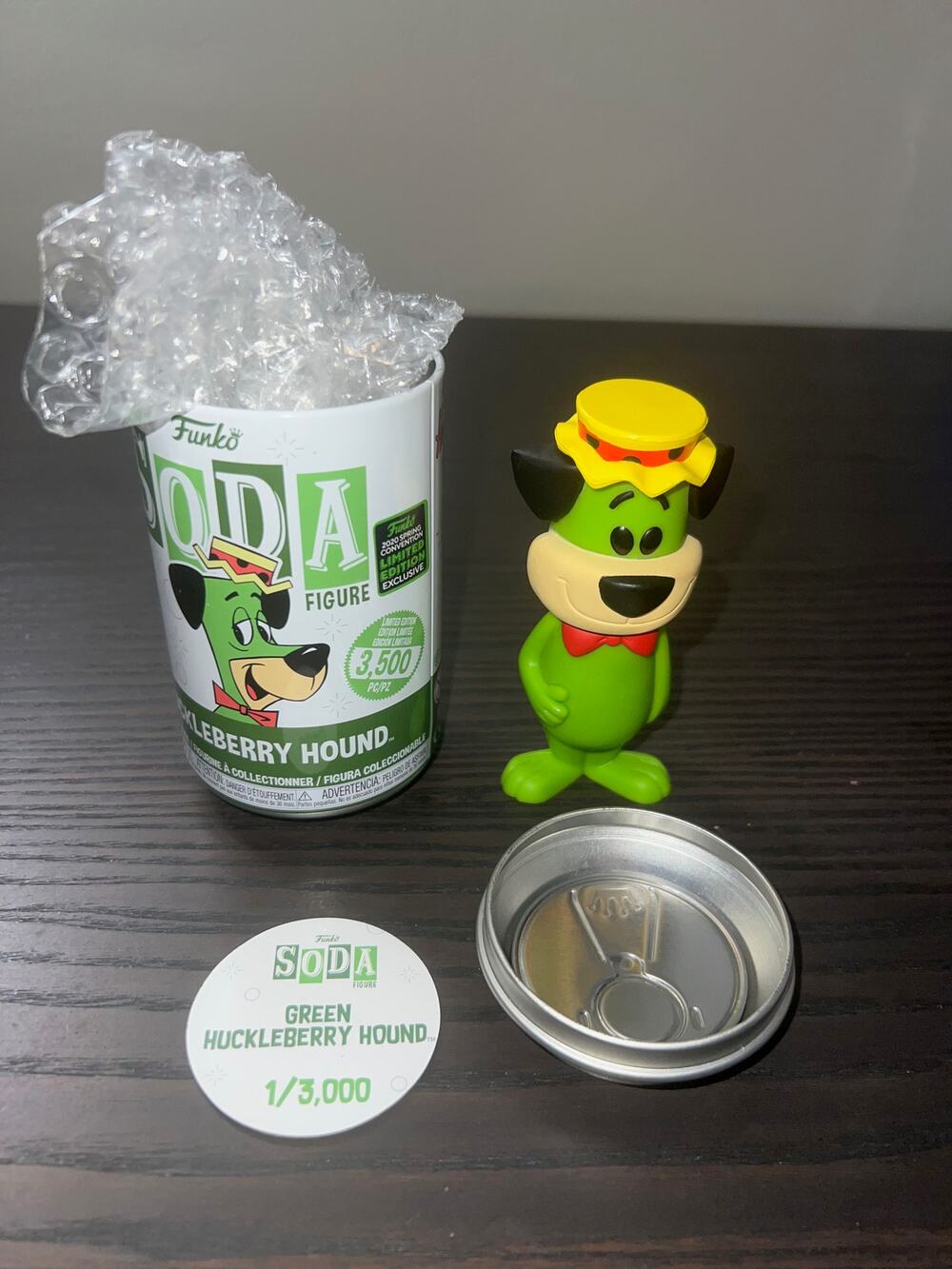 VAULTED LIMITED EDITION 3000 PIECE ECCC EXC Green Huckleberry Hound Funko Soda